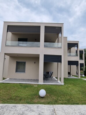 Front of property - Olympus Pantheon Luxury Rooms (Dio-Olympos)