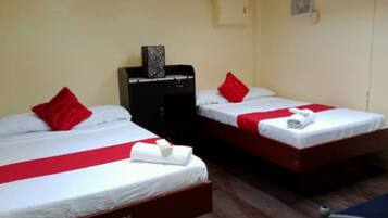 Family Suite | 1 bedroom, free WiFi, bed sheets