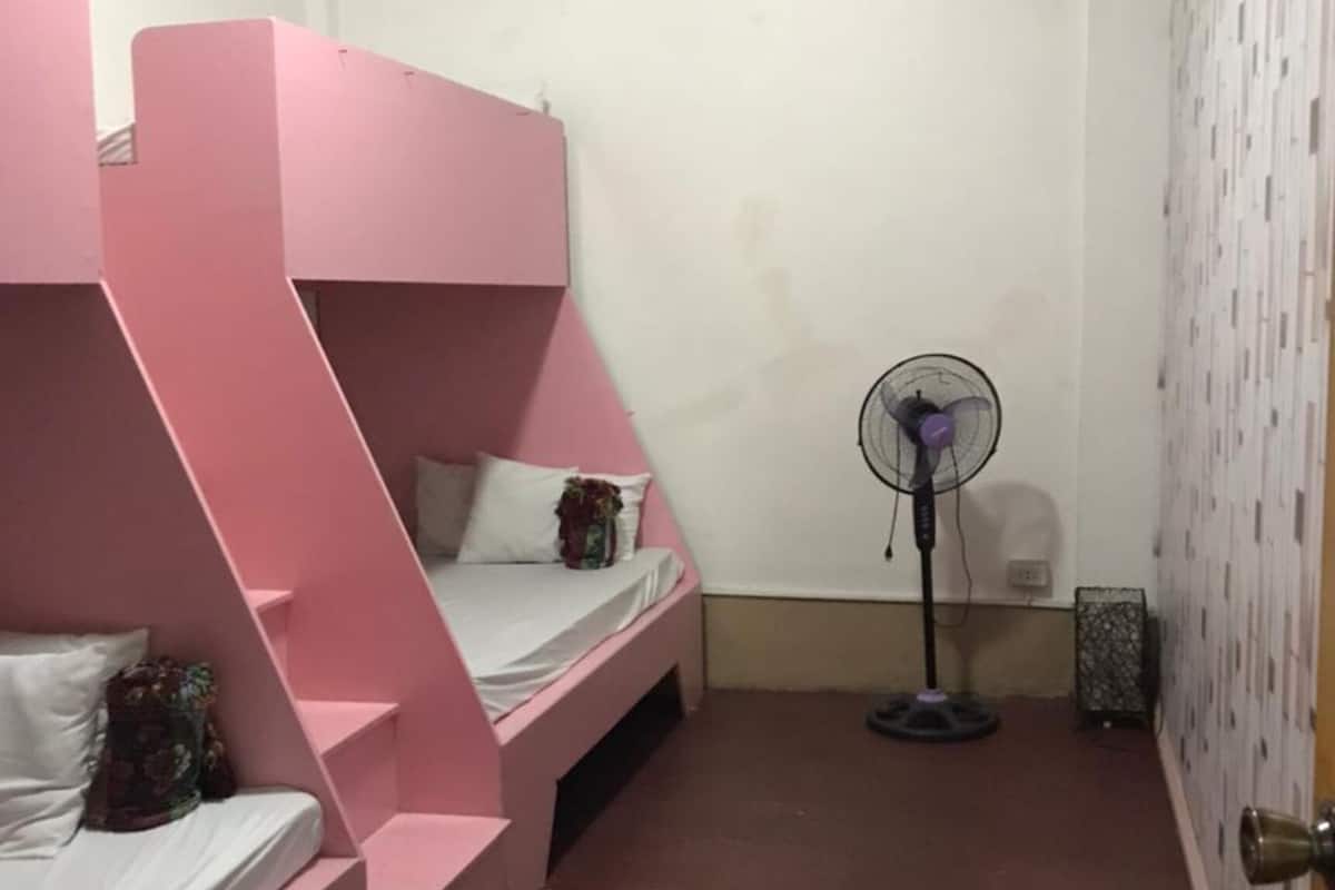 Camera Economy, 6 camere da letto | 1 camera, Wi-Fi gratuito, lenzuola