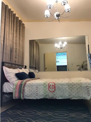 Free WiFi, bed sheets - OYO 742 Blythe 888 De Jardin Transient House (Baguio)