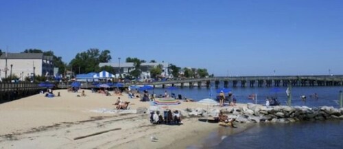 Blocks to the Boardwalk!