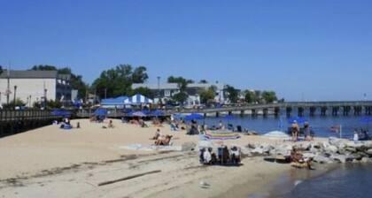 Blocks to the Boardwalk!