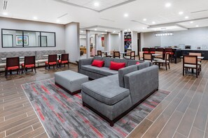 Tägliches inbegriffenes kontinentales Frühstück