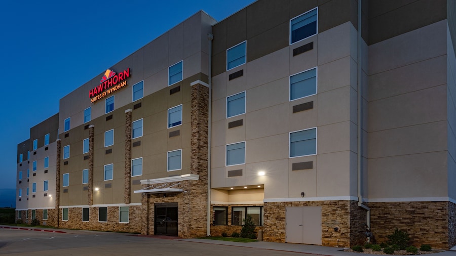 Hawthorn Extended Stay by Wyndham Oklahoma City Airport