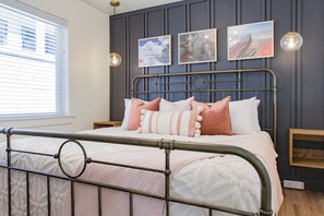 1 bedroom, iron/ironing board, travel cot, free WiFi