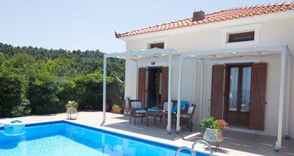 Skopelos Country Villa Sendoukia - Stunning panoramic Sea & Mountain Views!