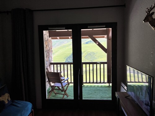 Appart confort, pied des pistes, piscine et sauna.