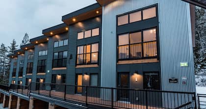 Basecamp Resorts Revelstoke I Micro-Suite