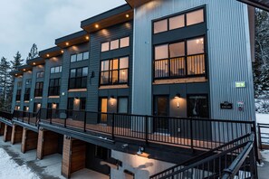 Exterior - Basecamp Resorts Revelstoke I Three Bedroom Plus Bunk Suite (Revelstoke)