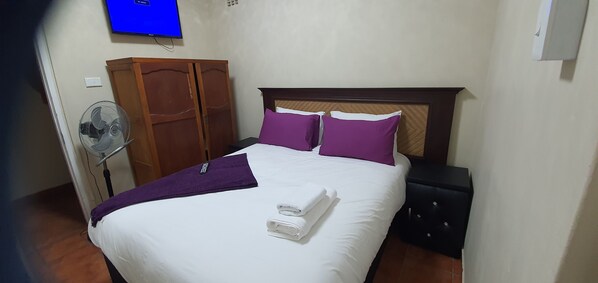 Iron/ironing board, free WiFi