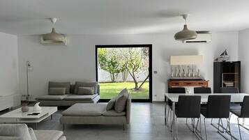 TV connectée, table de tennis de table