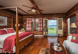 8 bedrooms, iron/ironing board, travel cot, free WiFi