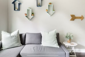 TV connectée, jeux vidéo, livres