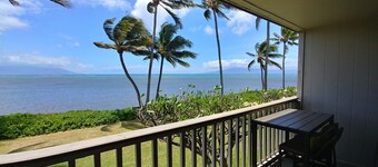 Oceanfront, AC!, king bed, kayaks, pickleball, and beach stuff all included!