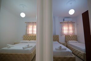 Free WiFi - Vila Genci (Ksamil)