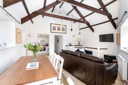 The Rafters, Idylic village setting with Bath on your doorstep