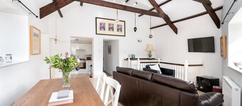 The Rafters, Idylic village setting with Bath on your doorstep