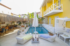 Outdoor pool - Adacan Alacatı (Cesme)