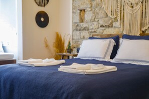 Egyptian cotton sheets, premium bedding, Tempur-Pedic beds, minibar - Adacan Alacatı (Cesme)