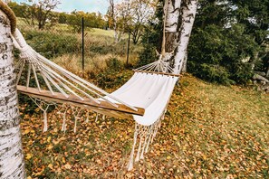 Property grounds - Spacious garden Cottage Prameny (Prameny)