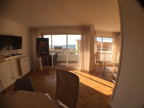 Interior - Nice apartment with sea view (Marseille)