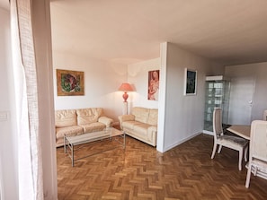 TV - Nice apartment with sea view (Marseille)