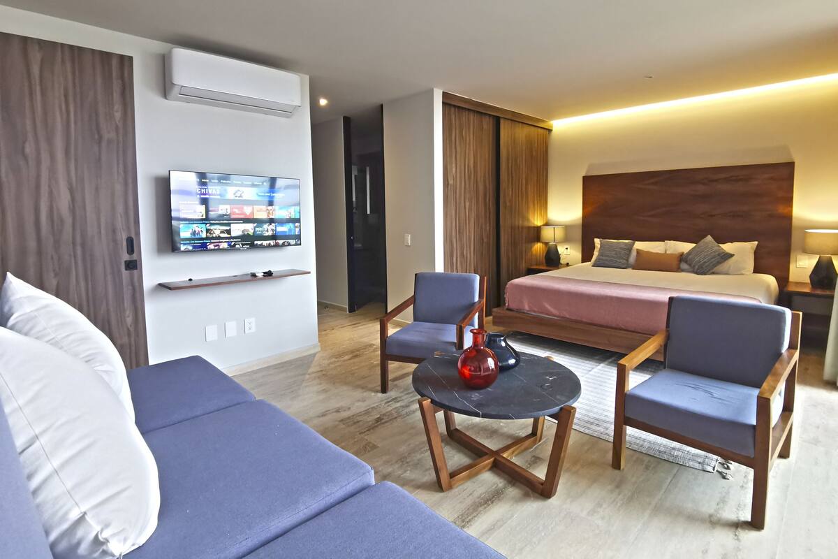 In-room safe, individually furnished, blackout drapes, free WiFi