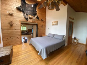 3 habitaciones, escritorio, wifi gratis y ropa de cama 