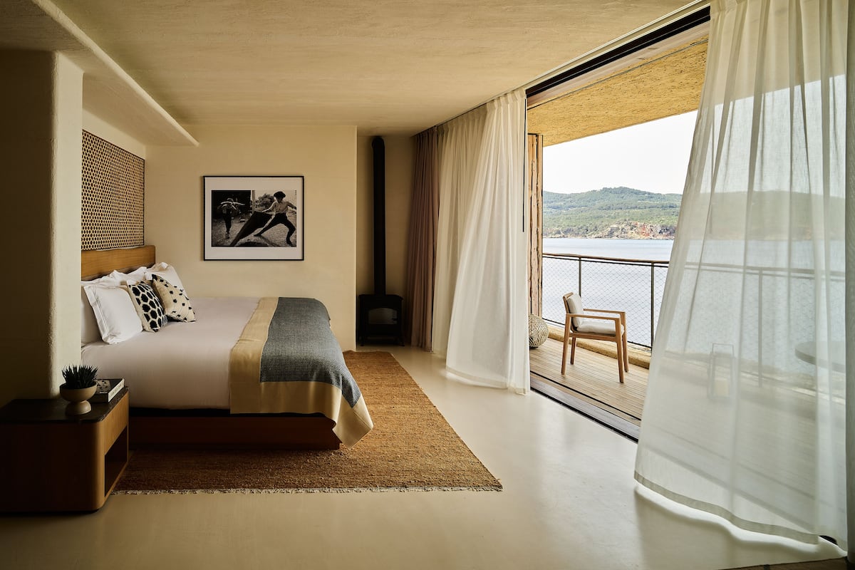 Suite (Cave) | 1 bedroom, Egyptian cotton sheets, premium bedding, memory-foam beds