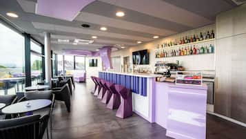 Bar (in der Unterkunft)