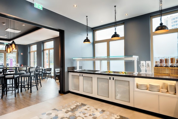 Daily buffet breakfast (EUR 17.9 per person)