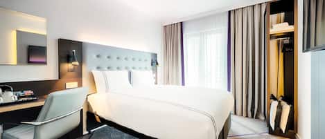 Standard Double Room | Soundproofing, iron/ironing board, free WiFi