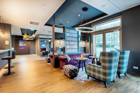 Hall. Premier Inn Wiesbaden City Centre