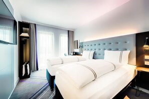 Standard Double Room | Soundproofing, iron/ironing board, free WiFi, bed sheets - Premier Inn Wiesbaden City Centre (Wiesbaden)