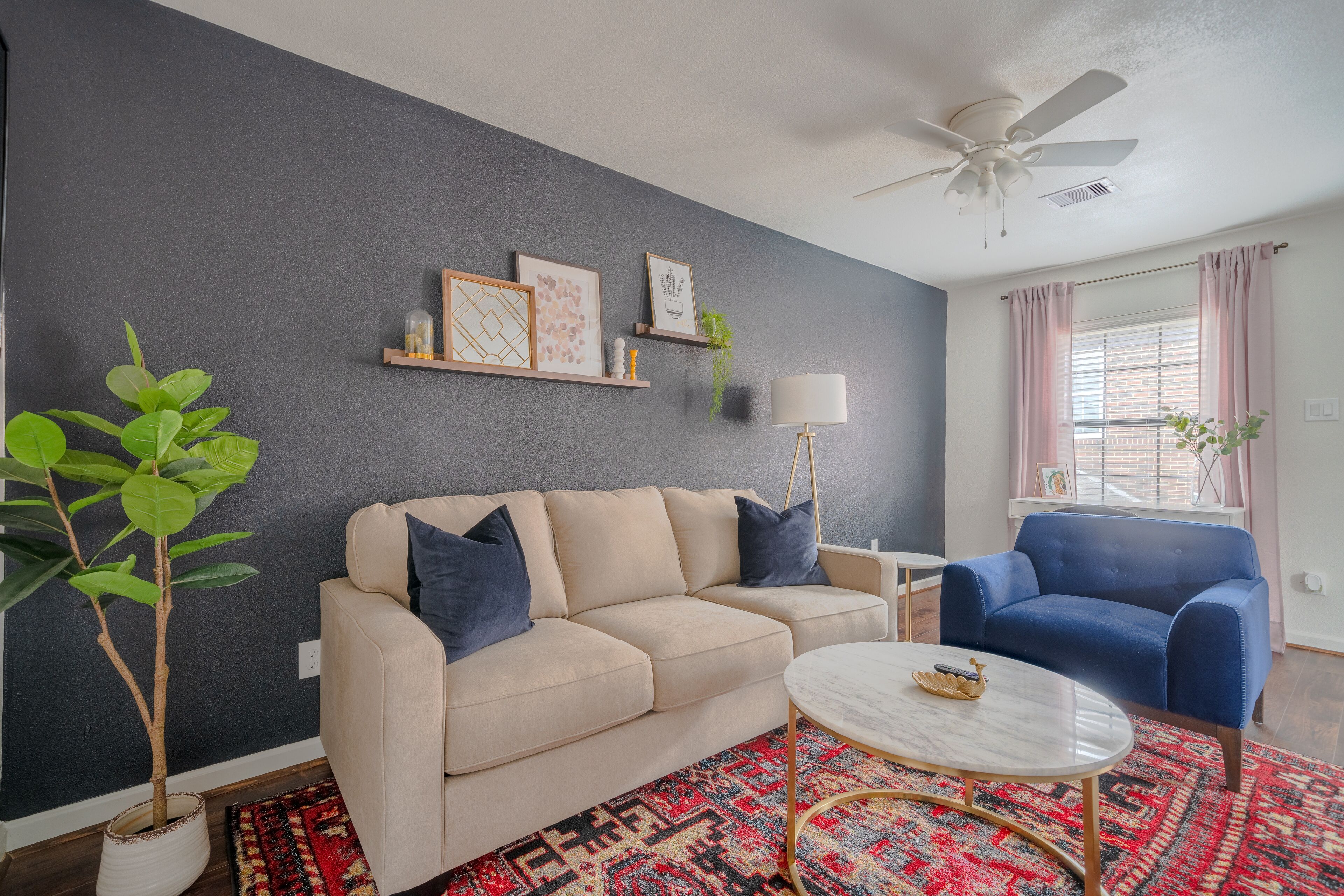 Unit 4 - Central Apt with Patio Near Museums and Med Center