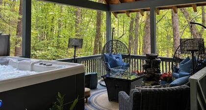 Home away from home with private hot tub, golf cart and more!!