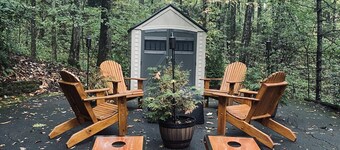 Home away from home with private hot tub, golf cart and more!!