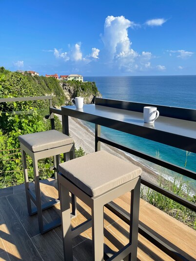 Private Oceanside Luxury Villa Near Ocho Rios, Chef & Staff Included