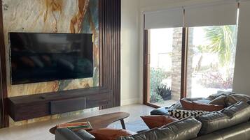 Smart TV, stereo