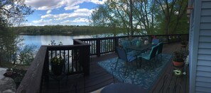 Outdoor dining - LAKEFRONT HIDDEN GEM ! (Elkhorn)