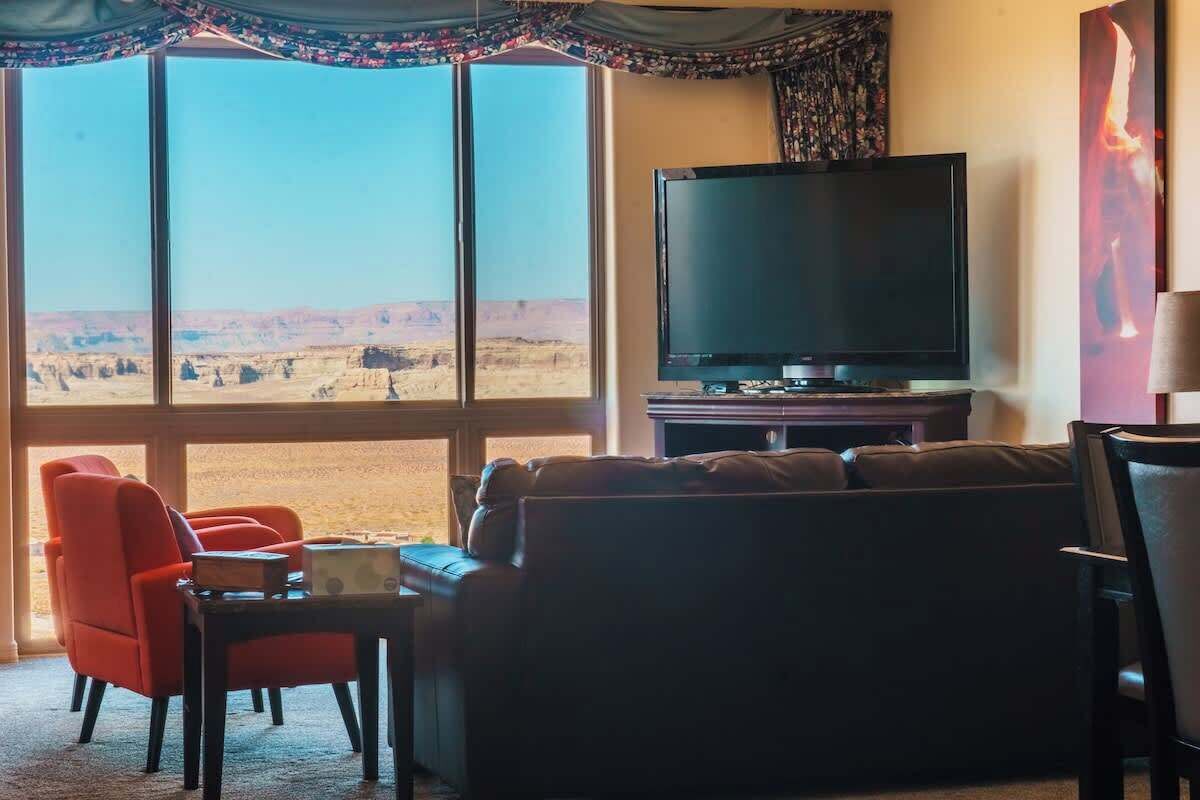 TV