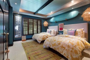 4 habitaciones, tabla de planchar con plancha, wifi y ropa de cama 
