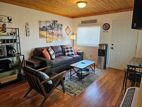 Books. Charming Cottages - NEWLY REMODELED with BATHROOMS and KITCHENS