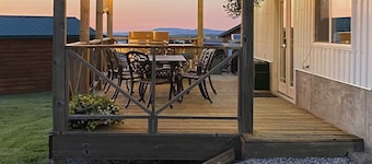 Charming Cottages - NEWLY REMODELED with BATHROOMS and KITCHENS