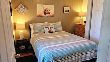 2 bedrooms, WiFi, bed sheets
