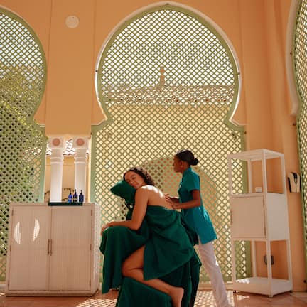 Couples treatment rooms, body treatments, hydrotherapy, aromatherapy