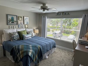 2 slaapkamers, een strijkplank/strijkijzer, reisbedje, gratis wifi