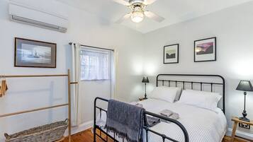 1 bedroom, iron/ironing board, bed sheets