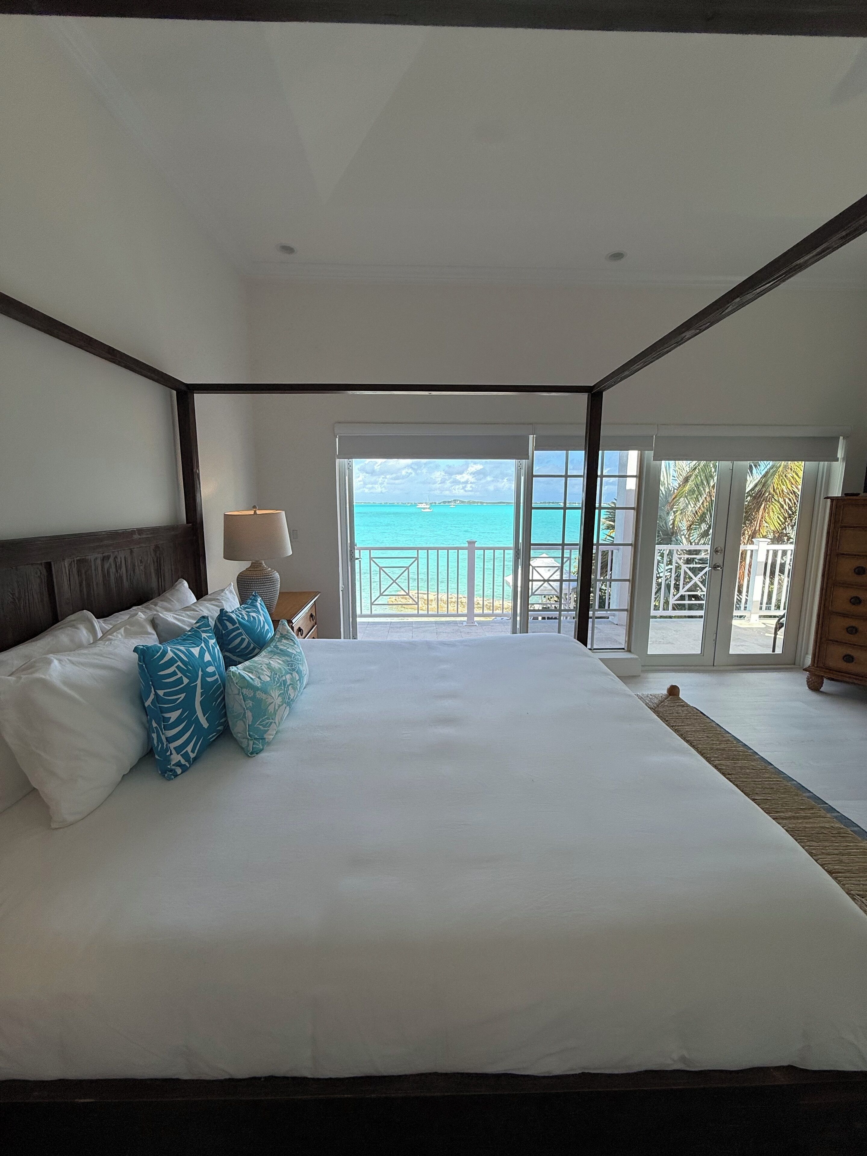 3 bedrooms, in-room safe, iron/ironing board, travel crib