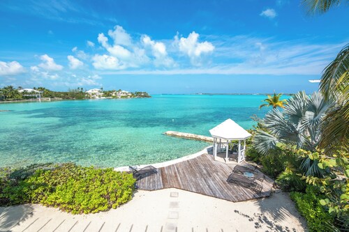 Sea Star Villa Private Oceanfront Direct Water Access, Dock Option & Near Town